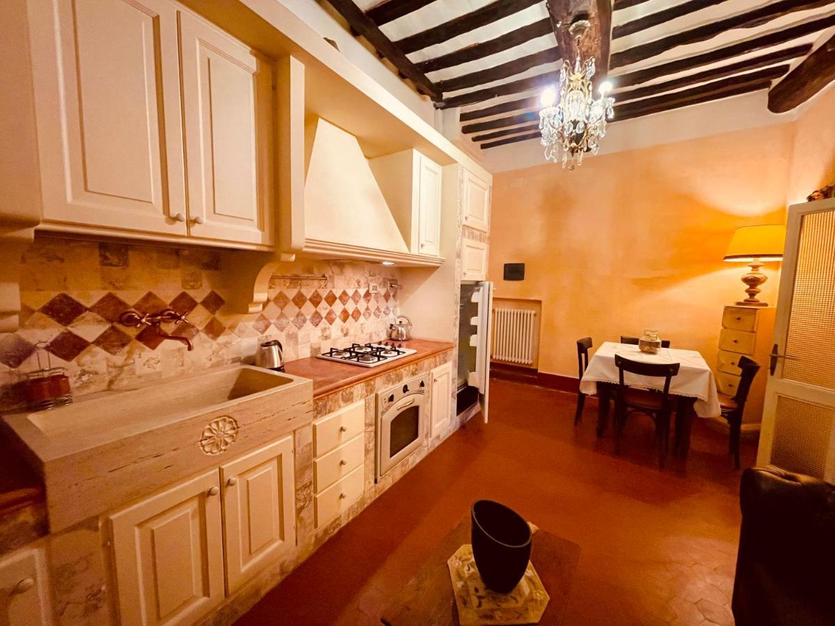 Palazzo Barbini Dimora Storica Aparthotel Castiglione del Lago Exterior foto
